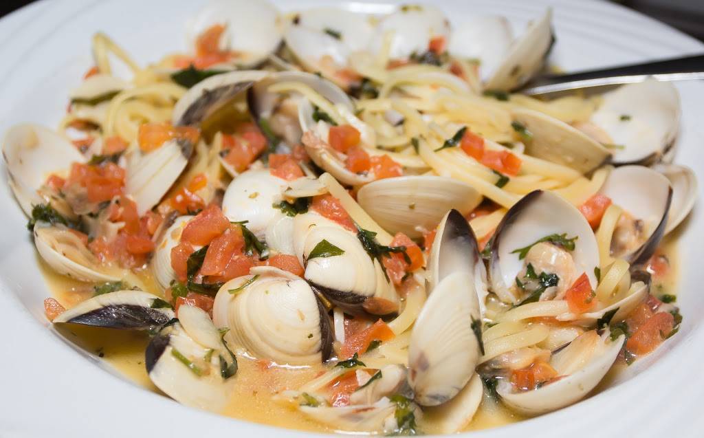 Visani Restaurant and Comedy Theater | restaurant | 2400 Kings Hwy, Port Charlotte, FL 33980, USA | 9416299191 OR +1 941-629-9191