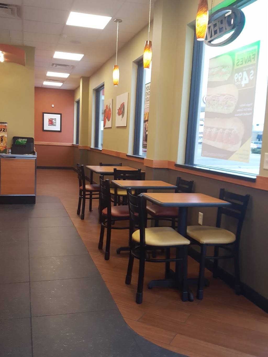 Subway | restaurant | 5104 SW Lee Blvd, Lawton, OK 73505, USA | 5806997199 OR +1 580-699-7199