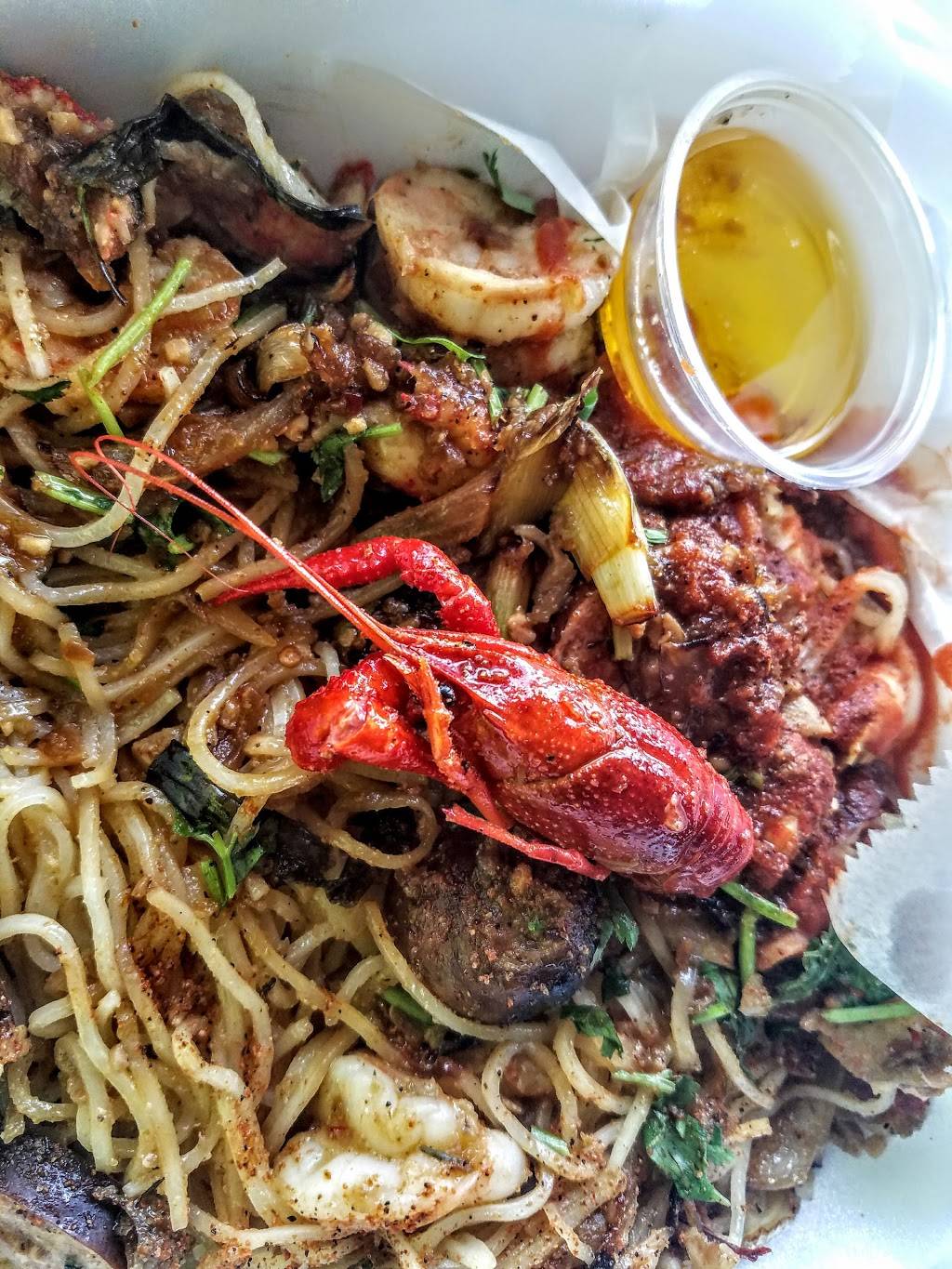 LA Crawfish | restaurant | 6439 W 43rd St, Houston, TX 77092, USA | 8324911121 OR +1 832-491-1121