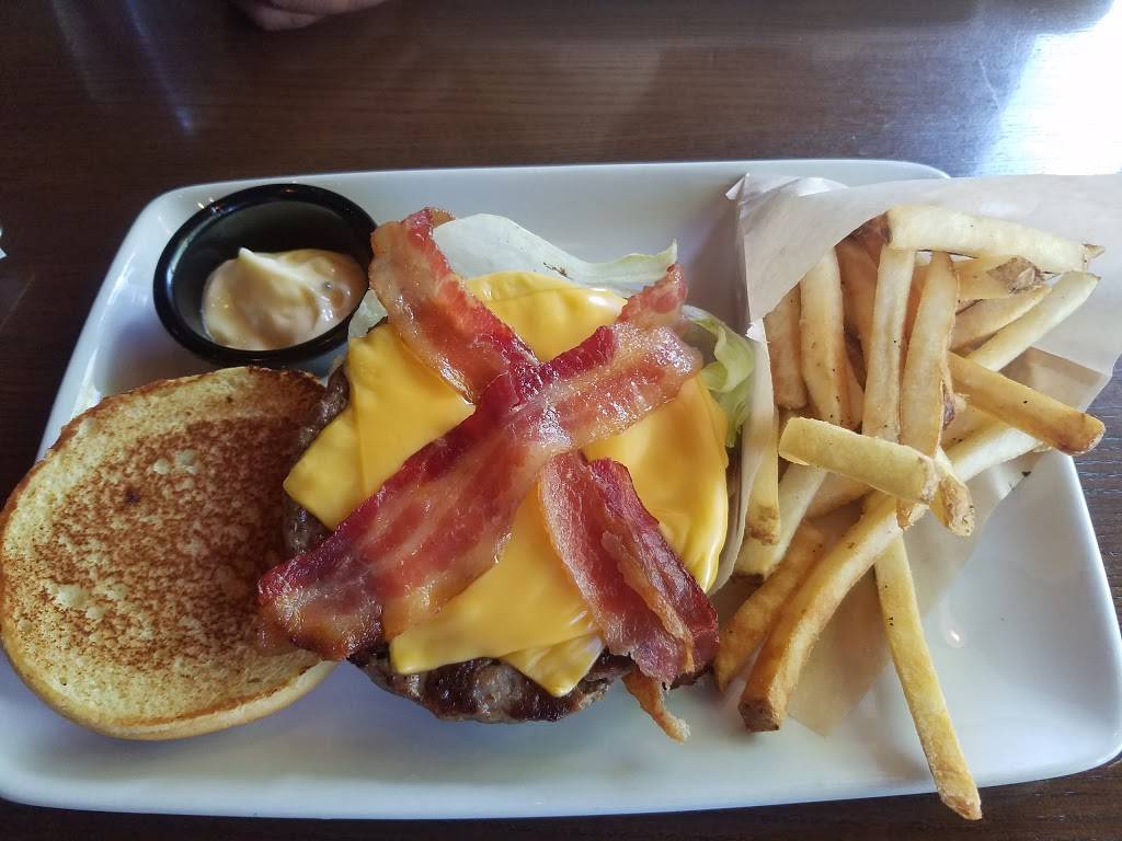 TGI Fridays | restaurant | 4921 Campbell Blvd, Nottingham, MD 21236, USA | 4109313090 OR +1 410-931-3090