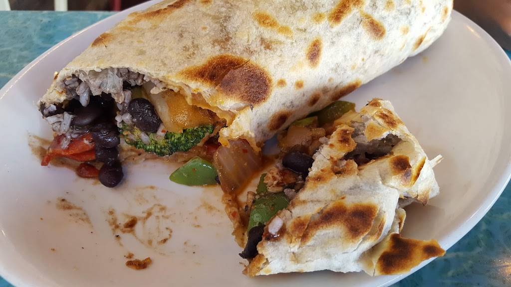 Wahoos Fish Taco | restaurant | 11911 Wilshire Blvd, Los Angeles, CA 90025, USA | 3104455990 OR +1 310-445-5990