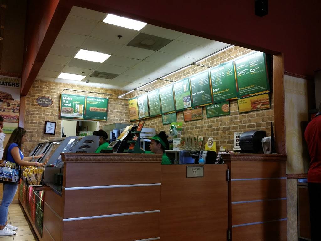 Subway | restaurant | 1107 5th St, Miami Beach, FL 33139, USA | 3056732441 OR +1 305-673-2441