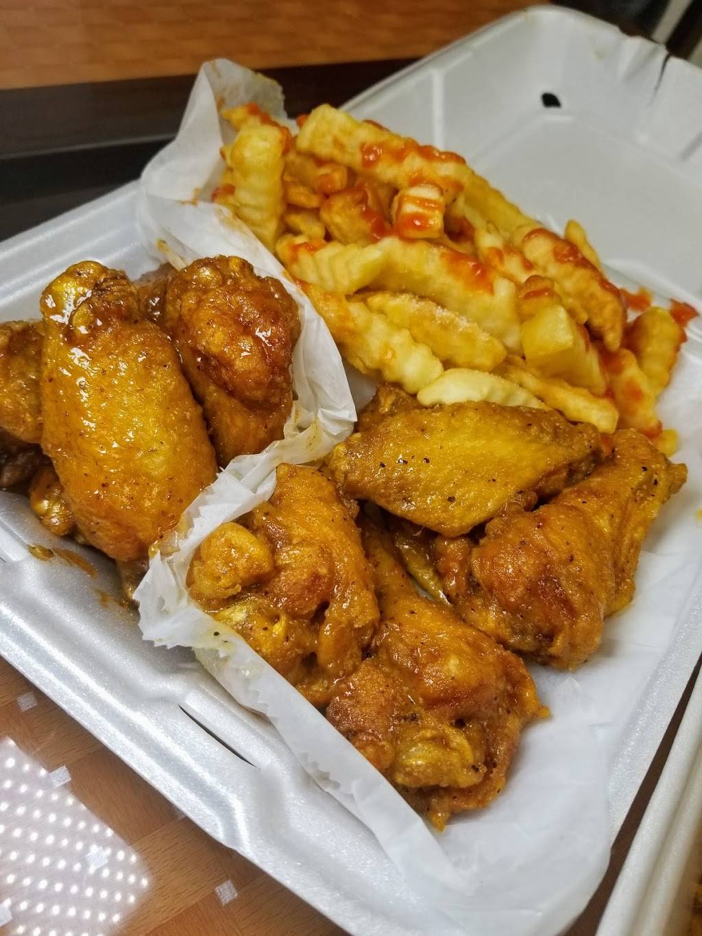 This Is Wings & Seafood | restaurant | 1204 Reisterstown Rd, Pikesville, MD 21208, USA | 4435013180 OR +1 443-501-3180