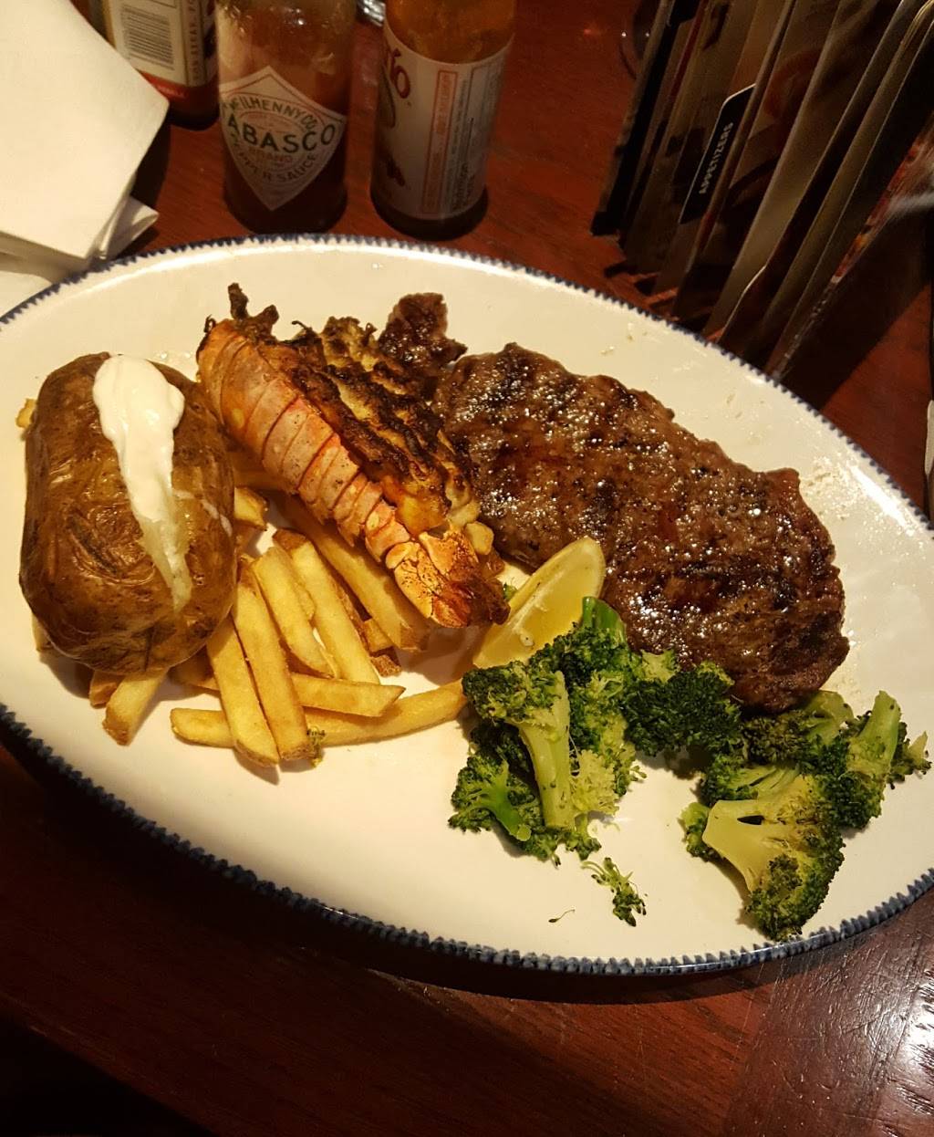 Red Lobster | restaurant | 5870 E Broadway Blvd Suite E-5, Tucson, AZ 85711, USA | 5205191002 OR +1 520-519-1002