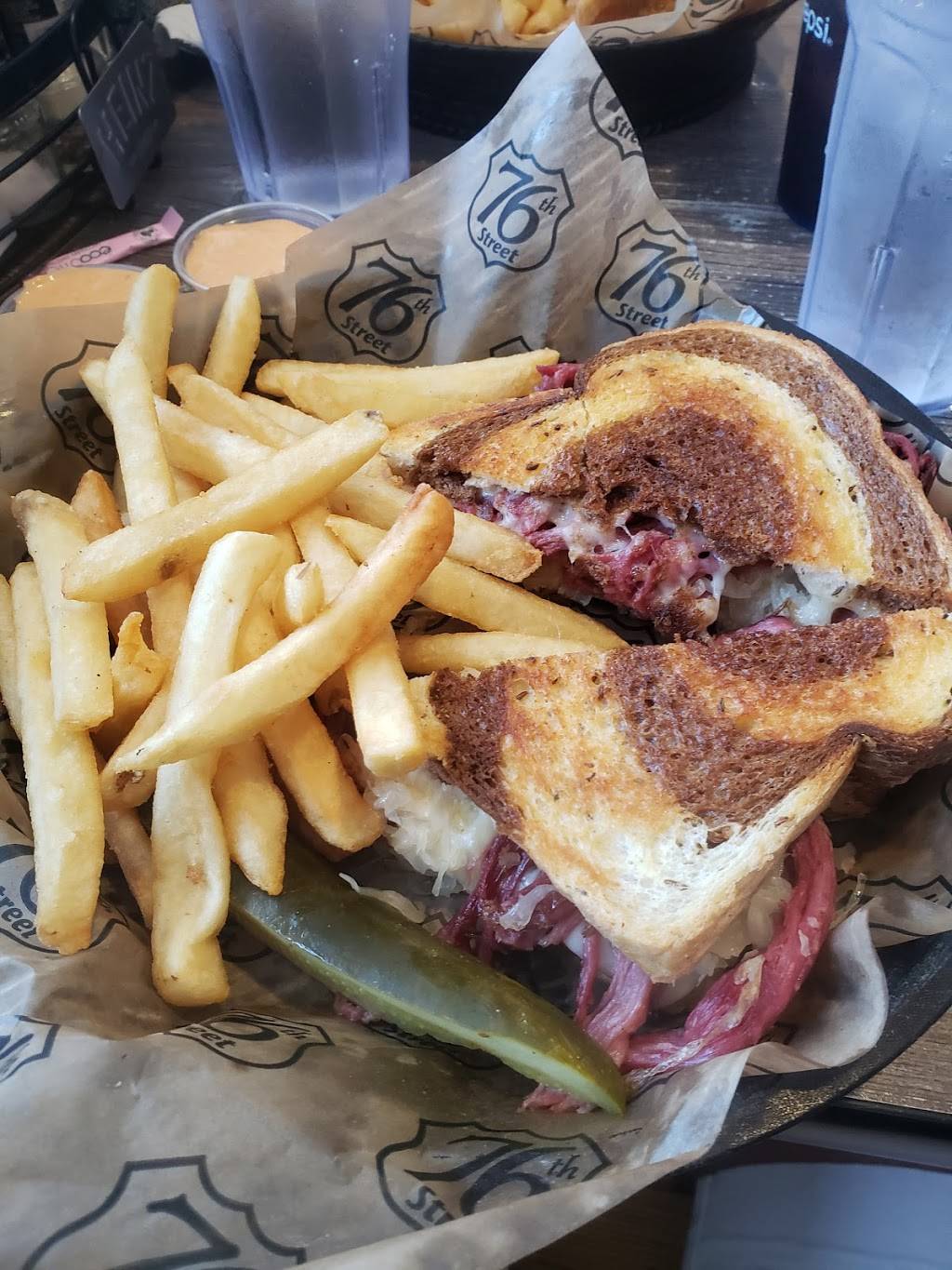 76th Street Diner | restaurant | 460 76th St SW, Byron Center, MI 49315, USA | 61645556322 OR +1 616-455-5632 ext. 2