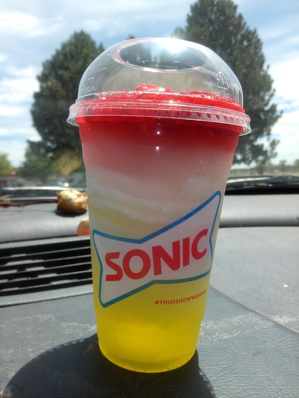 Sonic Drive-In | restaurant | 2038 Oakshire Ln, Pueblo, CO 81001, USA | 7195428186 OR +1 719-542-8186