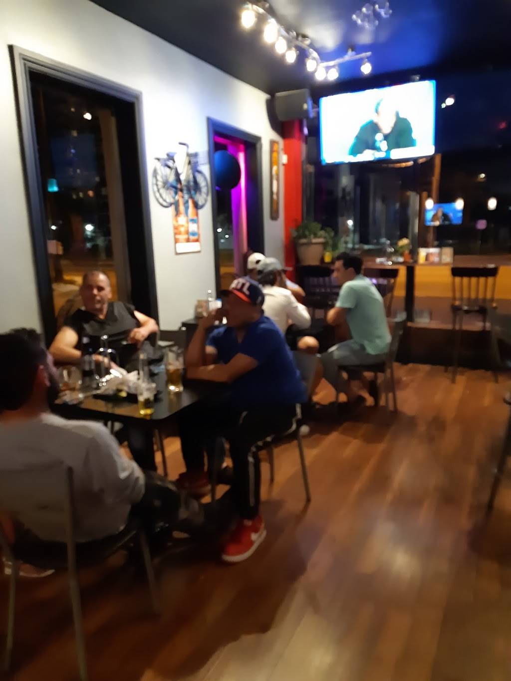 Jasmins grill | restaurant | 1824 Jane St, York, ON M9N 2T3, Canada | 4162449007 OR +1 416-244-9007