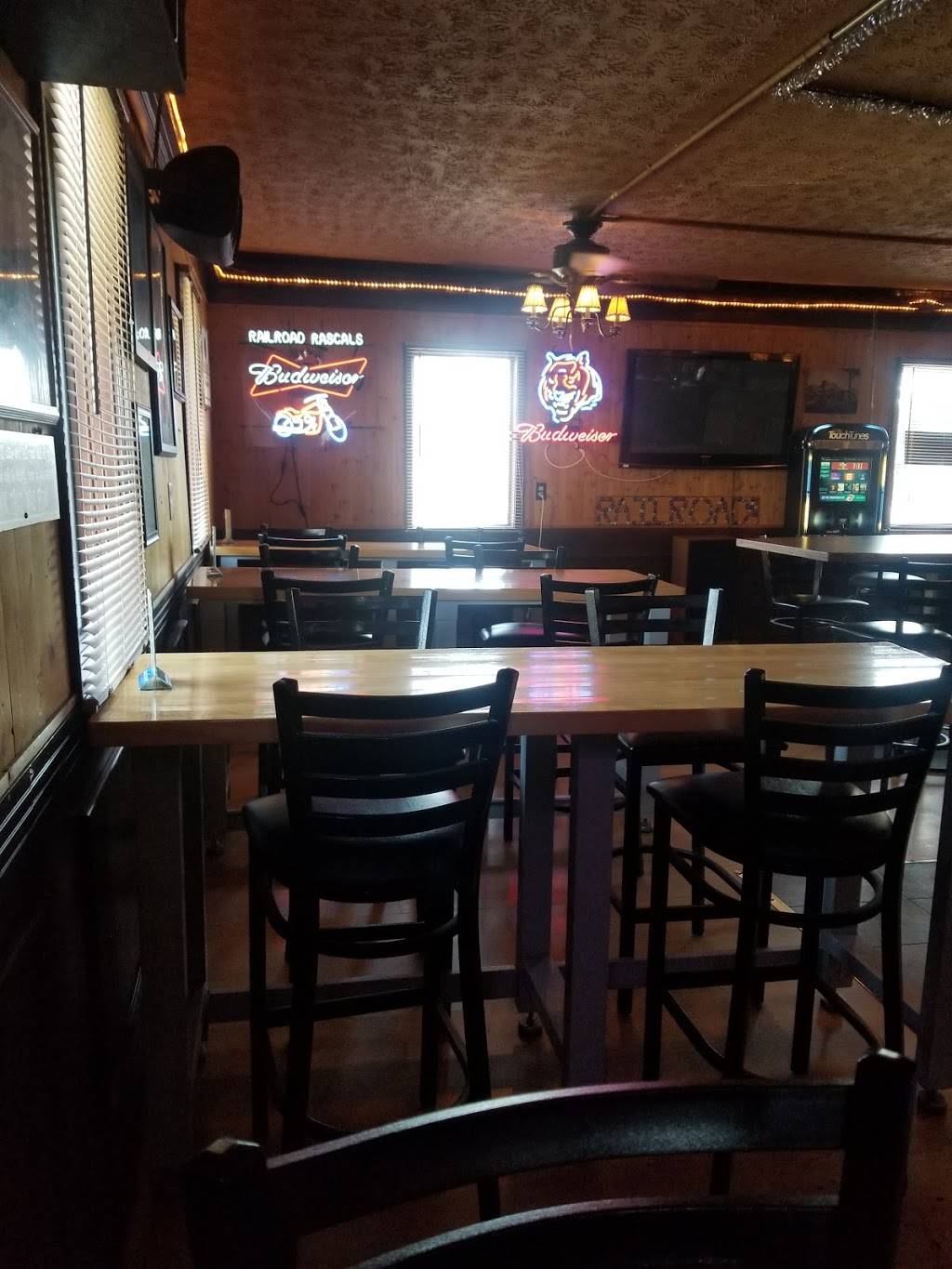 Railroad Restaurant | restaurant | 629 S Crawford St, Troy, OH 45373, USA | 9373356592 OR +1 937-335-6592