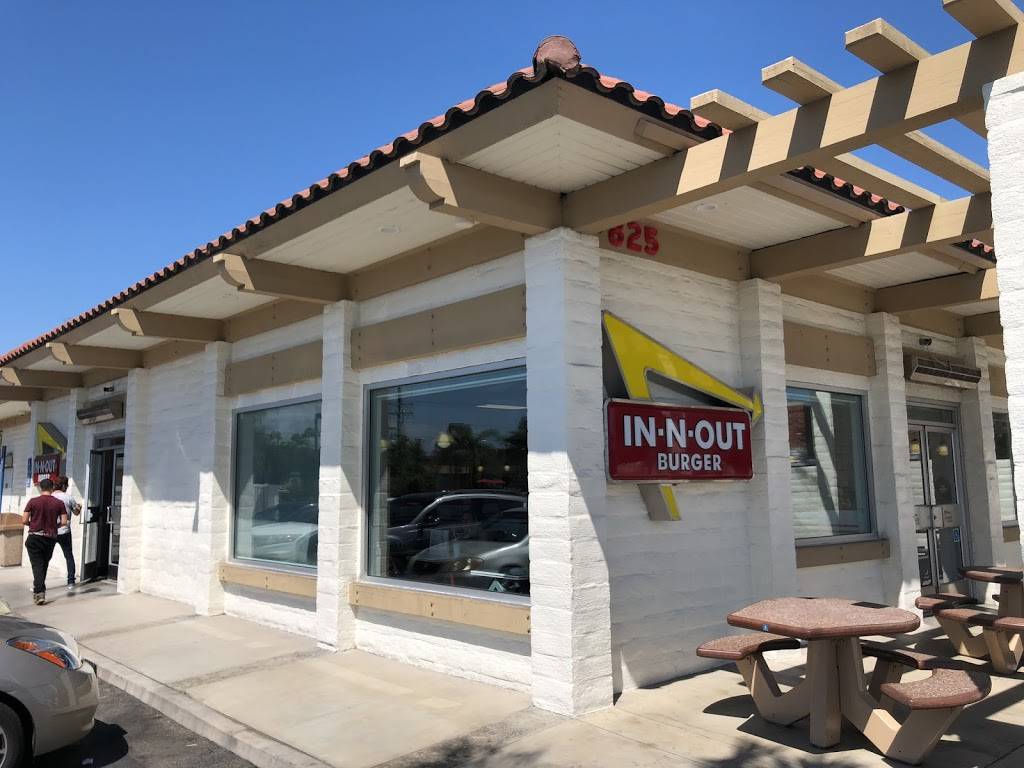 In-N-Out Burger | restaurant | 825 W Chapman Ave, Placentia, CA 92870, USA | 8007861000 OR +1 800-786-1000