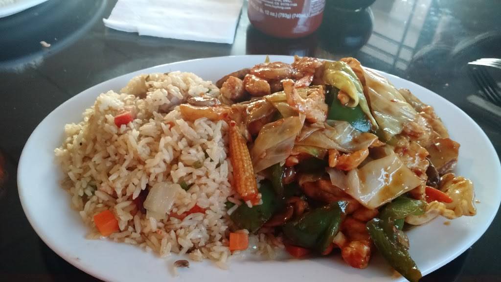 Gin Gin Restaurant | restaurant | 3381 Sheridan Dr, Amherst, NY 14226, USA | 7168362600 OR +1 716-836-2600