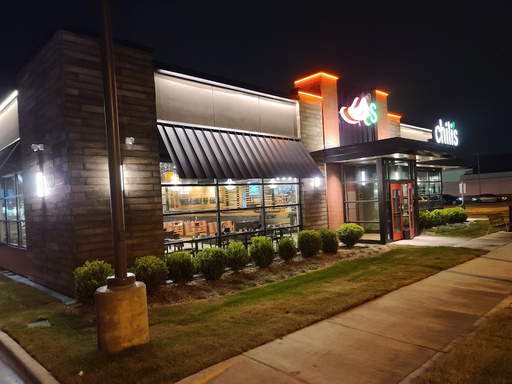 Chilis Grill & Bar | restaurant | 2401 W 95th St, Evergreen Park, IL 60805, USA | 7087653021 OR +1 708-765-3021