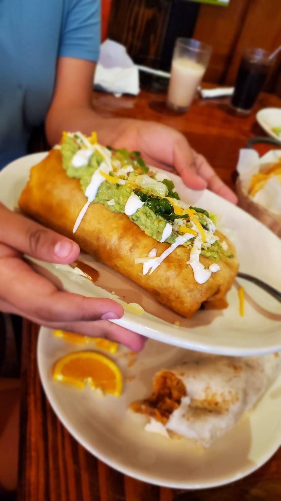 Lalos Mexican Restaurant | restaurant | 1901 E Daily Dr, Camarillo, CA 93010, USA | 8055864031 OR +1 805-586-4031