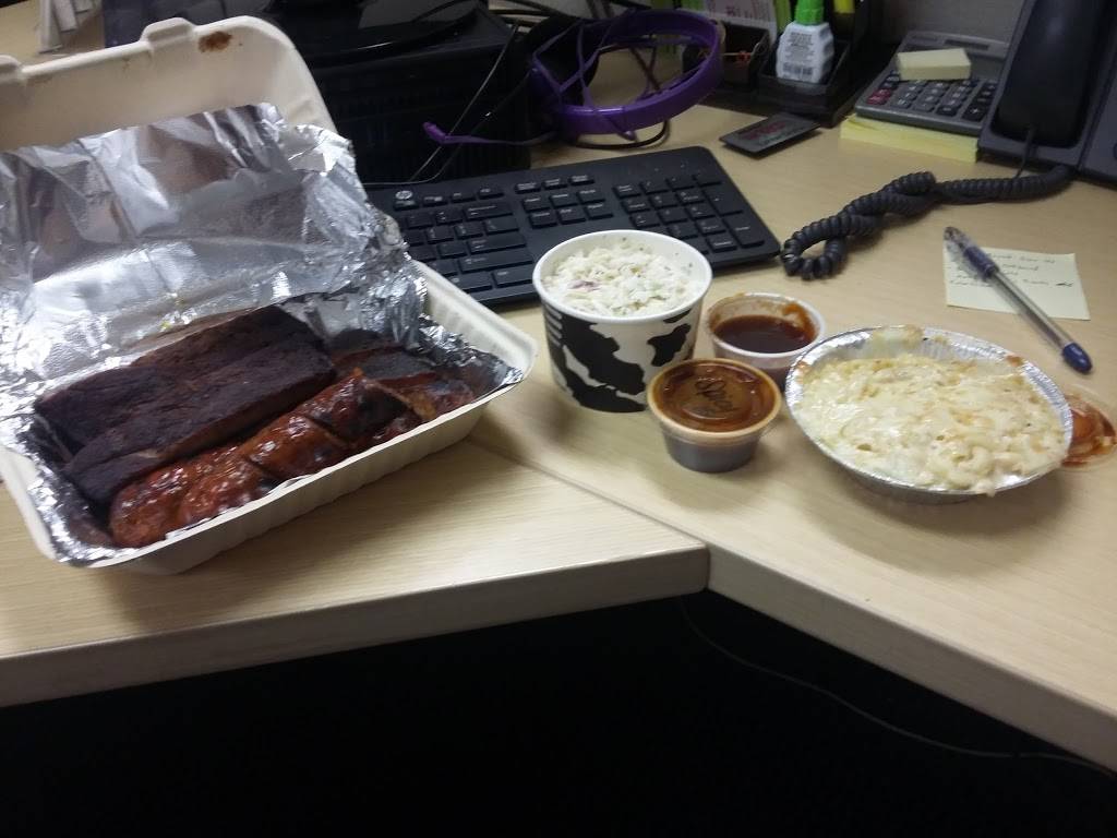 Bad Brads BBQ - Carry Out and Catering | meal takeaway | 36845 Groesbeck Hwy, Clinton Twp, MI 48035, USA | 5867897320 OR +1 586-789-7320