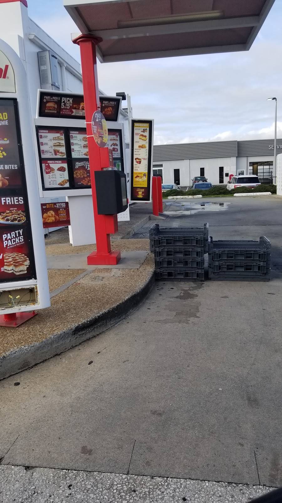 Krystal | meal takeaway | 10003 Abercorn St, Savannah, GA 31406, USA | 9129250906 OR +1 912-925-0906