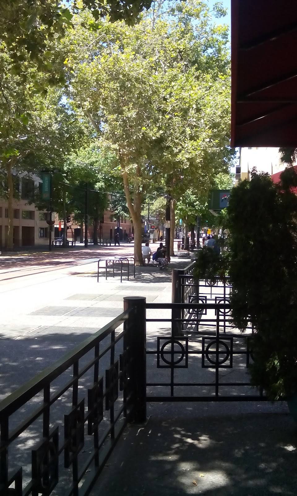 Golden Rice Bowl | restaurant | 919 K St, Sacramento, CA 95814, USA | 9164446701 OR +1 916-444-6701