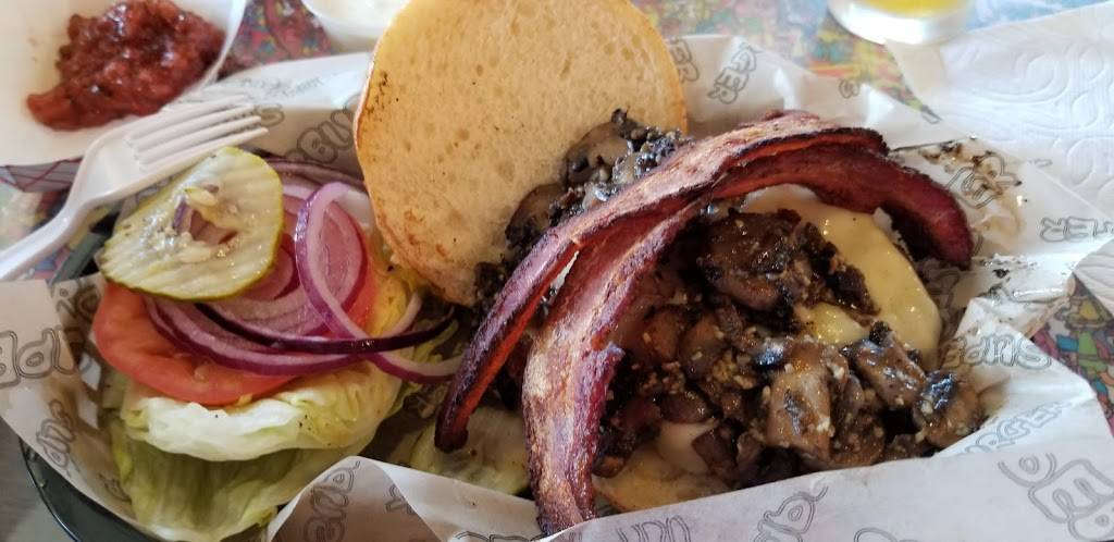 Superburger | restaurant | 2781 Yulupa Ave, Santa Rosa, CA 95405, USA | 7073037875 OR +1 707-303-7875