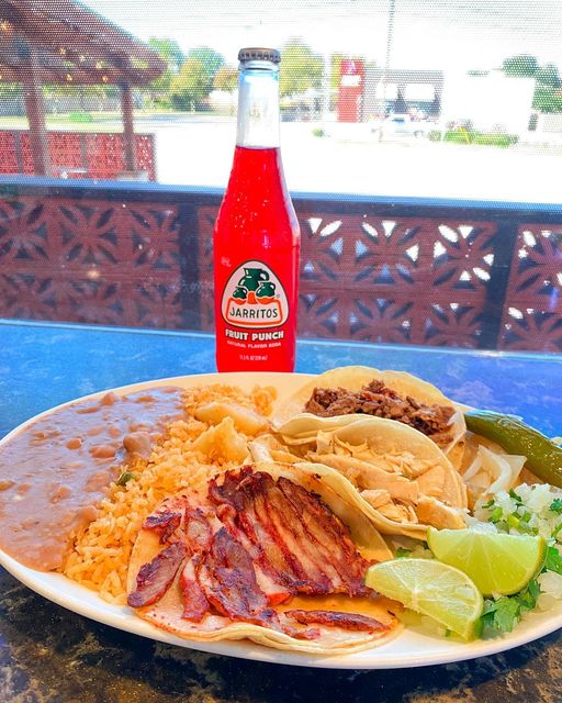 Taqueria Taxco | restaurant | 2809 S Lancaster Rd, Dallas, TX 75216, USA | 4693725985 OR +1 469-372-5985