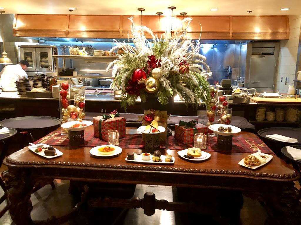 Summit House Restaurant | restaurant | 2000 E Bastanchury Rd, Fullerton, CA 92835, USA | 7146714111 OR +1 714-671-4111