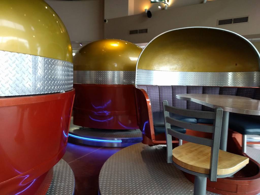 Toms Drive In | restaurant | 501 N Westhill Blvd, Appleton, WI 54914, USA | 9207310827 OR +1 920-731-0827