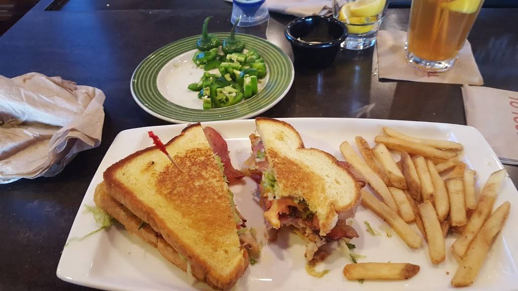 Applebees Grill + Bar | restaurant | 7956 Gateway Blvd E, El Paso, TX 79915, USA | 9155987006 OR +1 915-598-7006