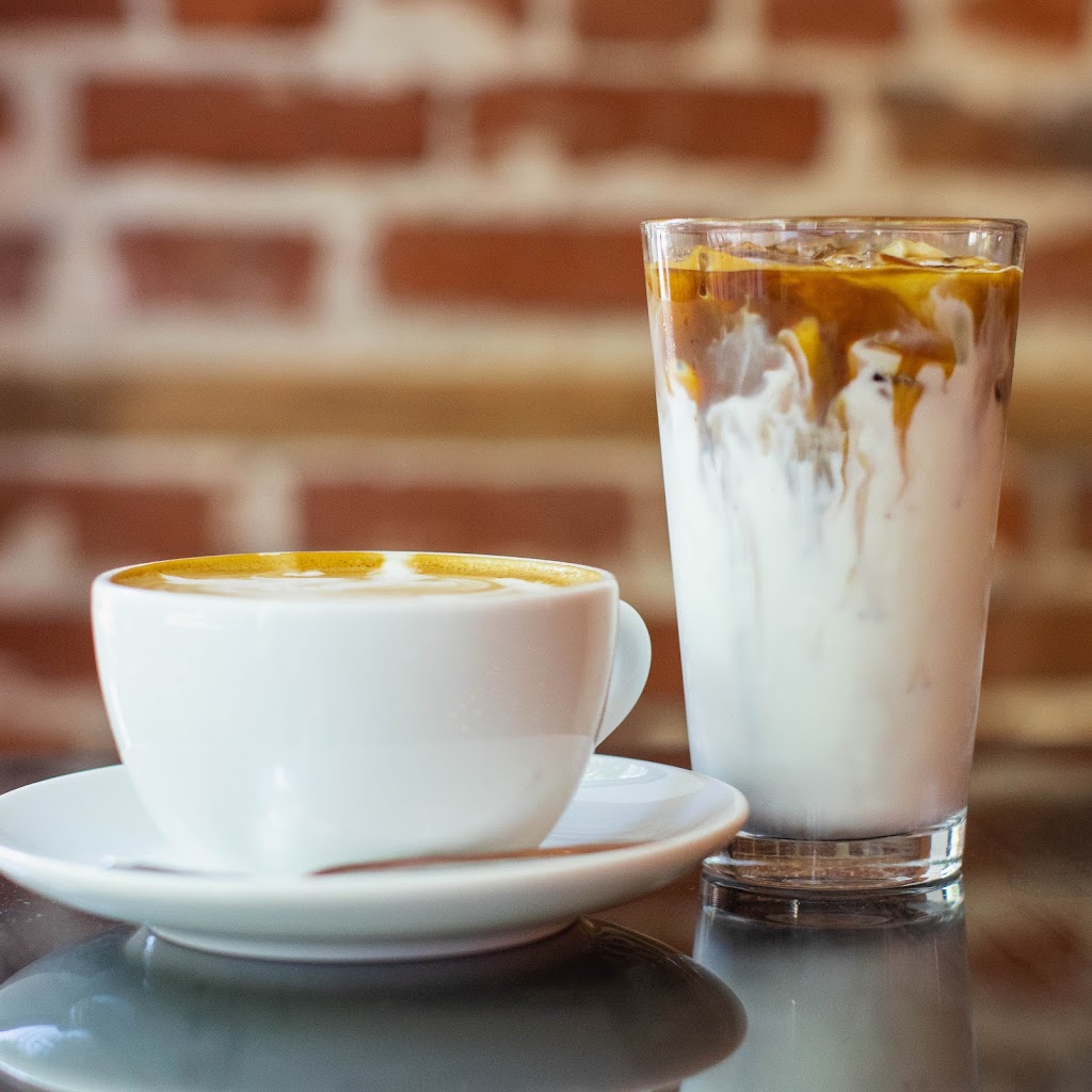 Coffeebar Bakery | bakery | 12047 Donner Pass Rd, Truckee, CA 96161, USA | 5305877707 OR +1 530-587-7707