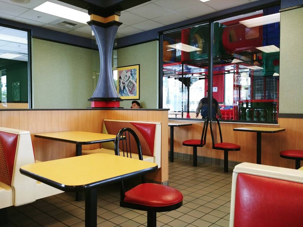 McDonalds | cafe | 6600 Commerce Blvd, Rohnert Park, CA 94931, USA | 7075841529 OR +1 707-584-1529