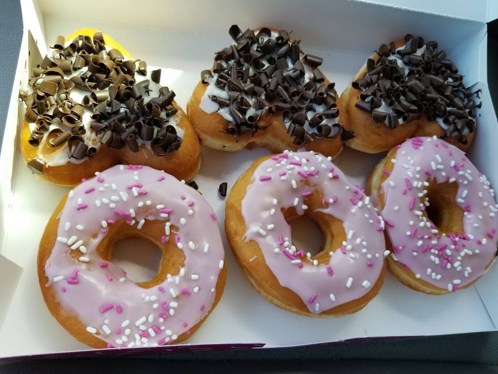 Dunkin | bakery | 1000 Florida A1A, Satellite Beach, FL 32937, USA | 3217777721 OR +1 321-777-7721