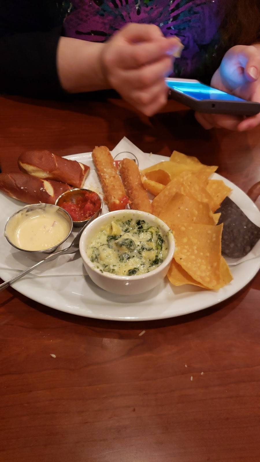 Ruby Tuesday | restaurant | 74 Blackwell Park Ln, Warrenton, VA 20186, USA | 5403414912 OR +1 540-341-4912