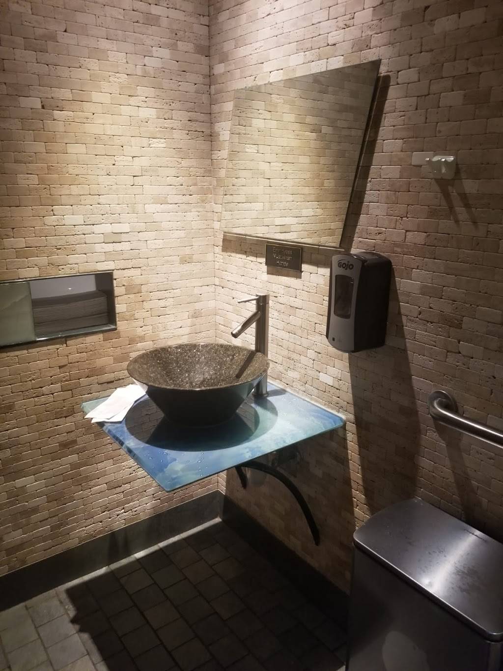 Red Plum | restaurant | 251 Mamaroneck Ave, Mamaroneck, NY 10543, USA | 9147778696 OR +1 914-777-8696