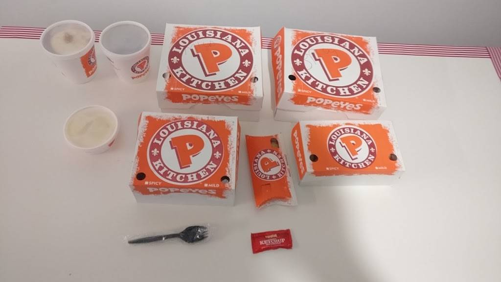 Popeyes | restaurant | 6 Rylander Blvd #6, Scarborough, ON M1B 0B6, Canada | 4162818444 OR +1 416-281-8444