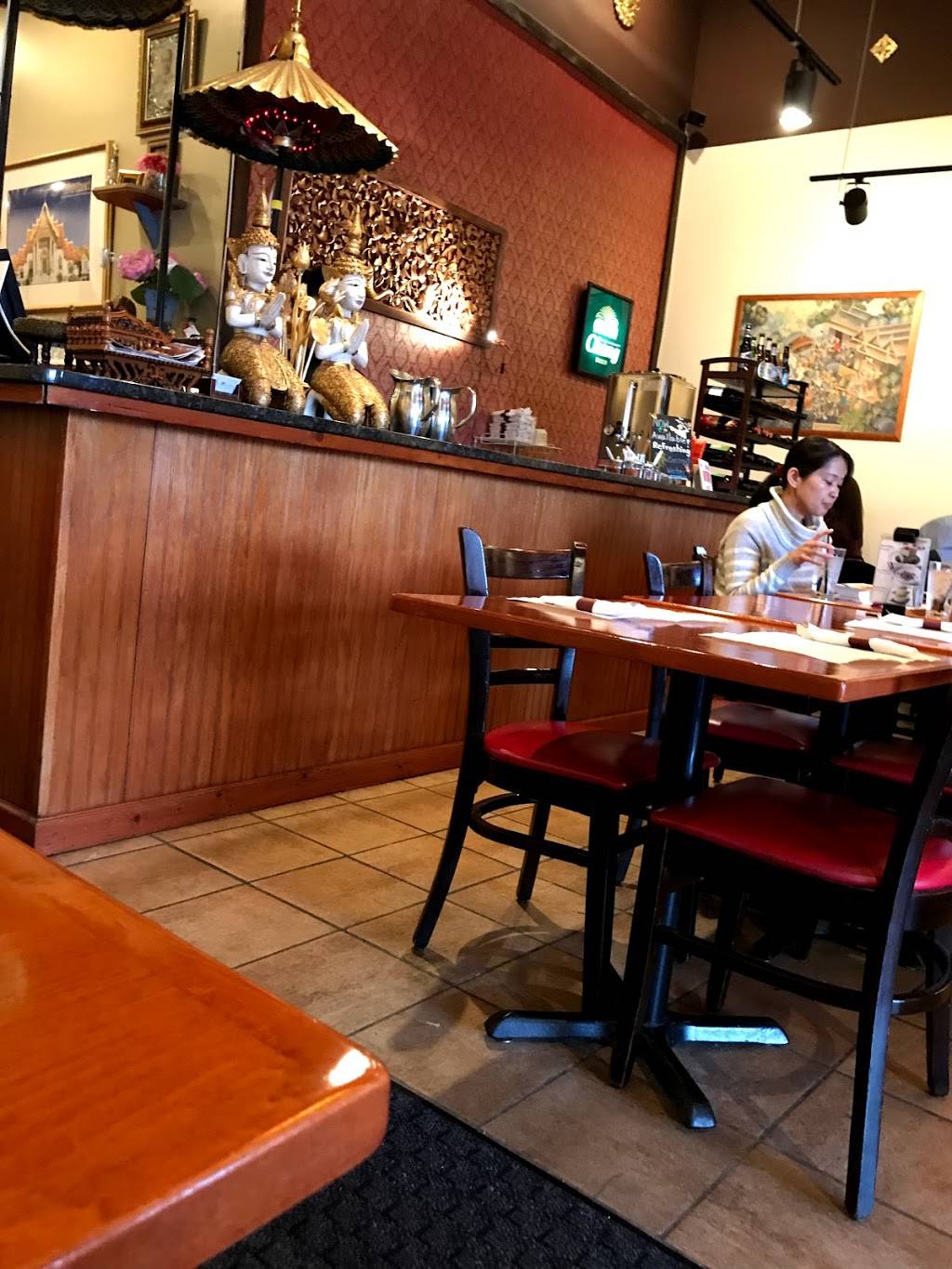 Royal Thai | restaurant | 5324 Grand Ave, Gurnee, IL 60031, USA | 8472442409 OR +1 847-244-2409