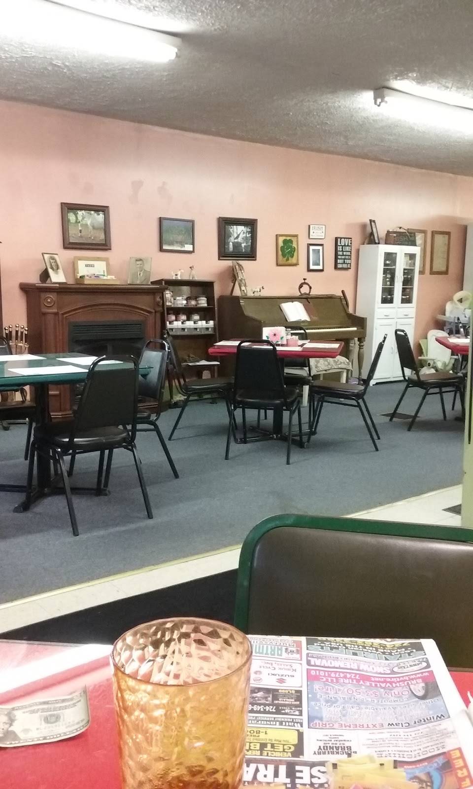 Mitzis Place | restaurant | 112 E Main St, Dayton, PA 16222, USA | 8142570122 OR +1 814-257-0122