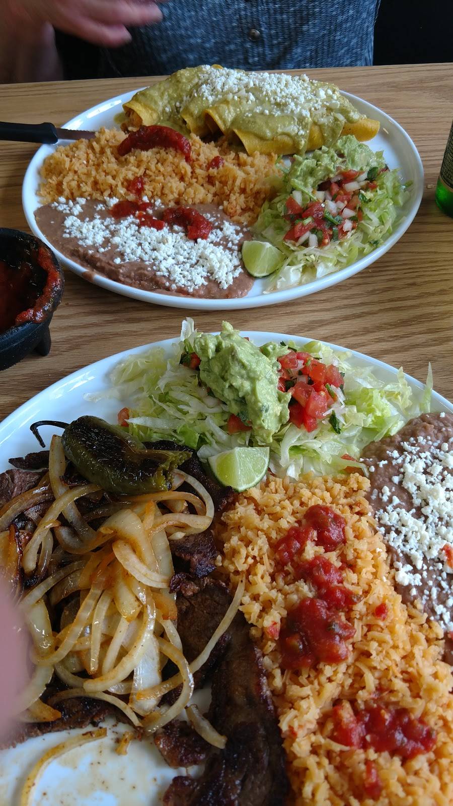 El Tipico | restaurant | 4329 Lonas Dr, Knoxville, TN 37909, USA | 8655834008 OR +1 865-583-4008