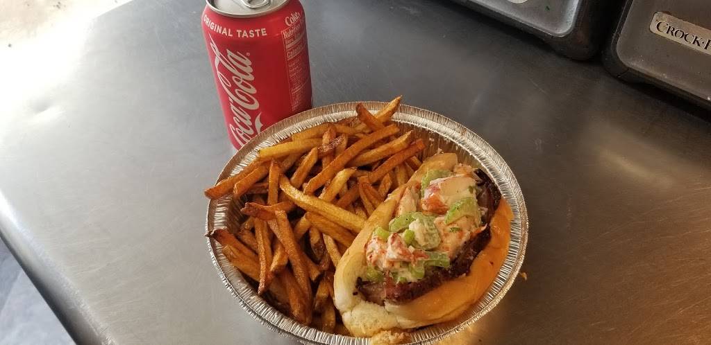 BBs Grill | restaurant | 107 Pleasant St, Brunswick, ME 04011, USA | 2077980158 OR +1 207-798-0158