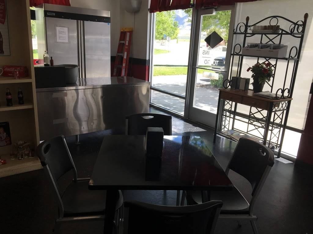 Kravers | restaurant | 500 Village Blvd #202, Stansbury Park, UT 84074, USA | 4358431688 OR +1 435-843-1688