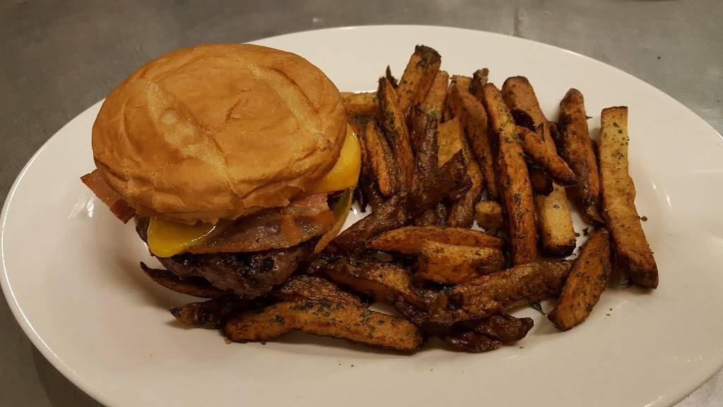 Irish Pub | restaurant | 706 E Talmer Ave, North Judson, IN 46366, USA | 5748963488 OR +1 574-896-3488