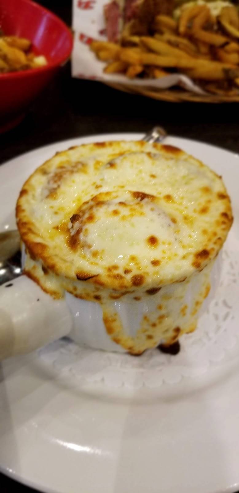 Dunns | restaurant | 11598 Boulevard de Salaberry, Dollard-des-Ormeaux, QC H9B 2R8, Canada | 5144216262 OR +1 514-421-6262