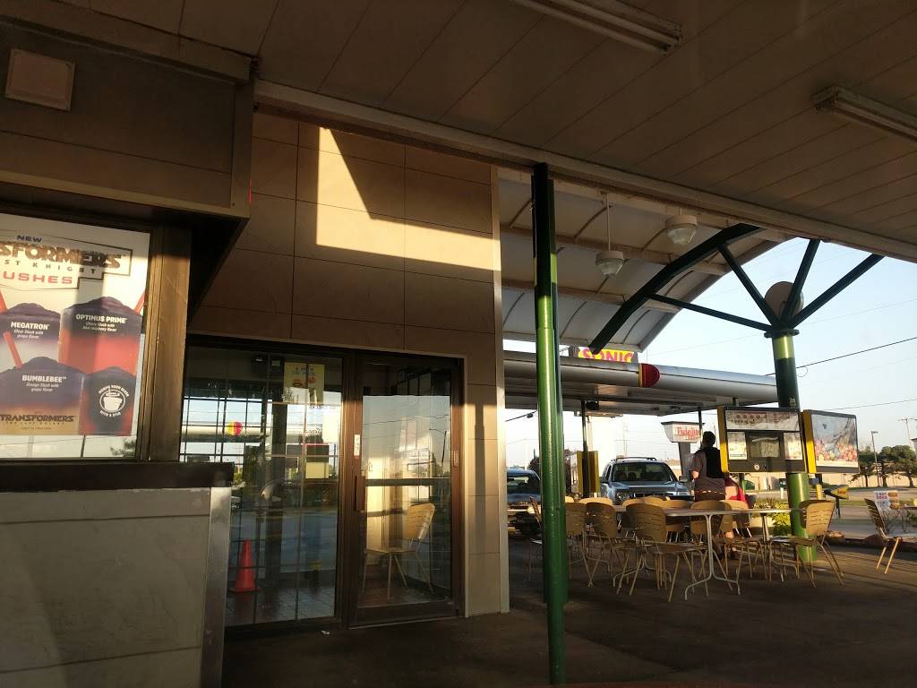 Sonic Drive-In | restaurant | 7702 E Harry St, Wichita, KS 67207, USA | 3166828531 OR +1 316-682-8531