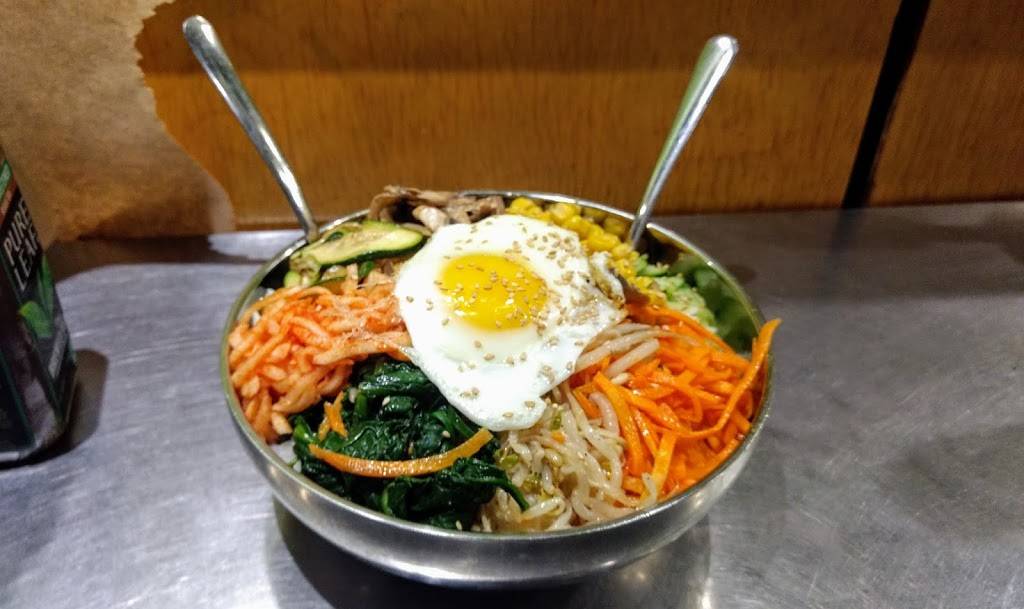 Crisp | restaurant | 2940 N Broadway, Chicago, IL 60657, USA | 7736977610 OR +1 773-697-7610