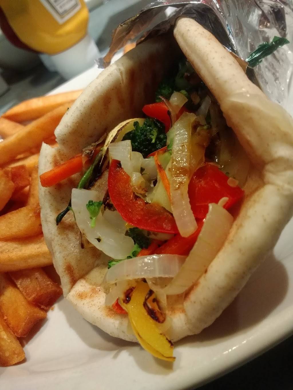 Rams Horn | restaurant | 30500 Dequindre Rd, Warren, MI 48092, USA | 5865736770 OR +1 586-573-6770