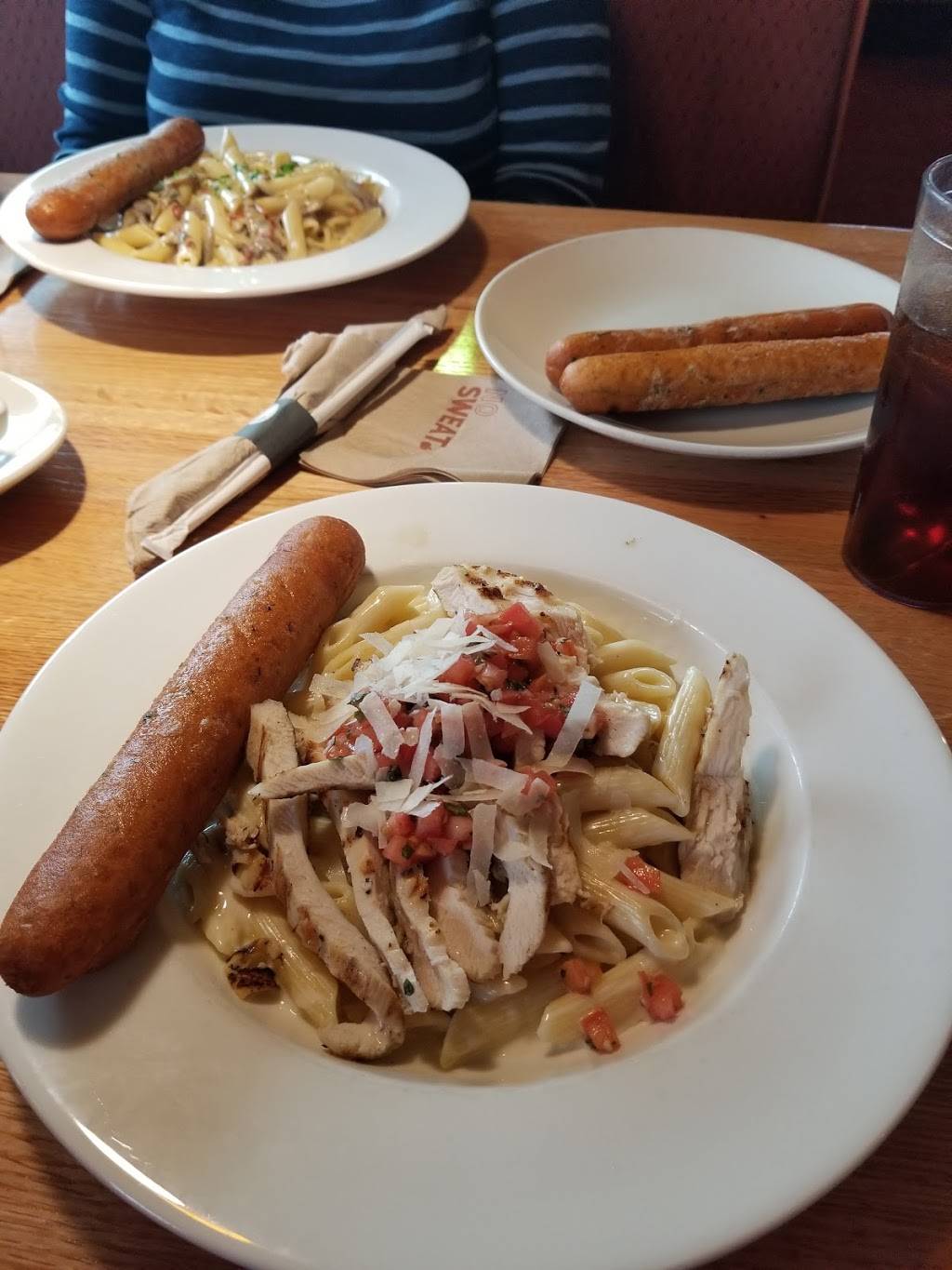 Applebees Grill + Bar | restaurant | 5010 W US Hwy 290 Service Rd, Austin, TX 78735, USA | 5128921966 OR +1 512-892-1966