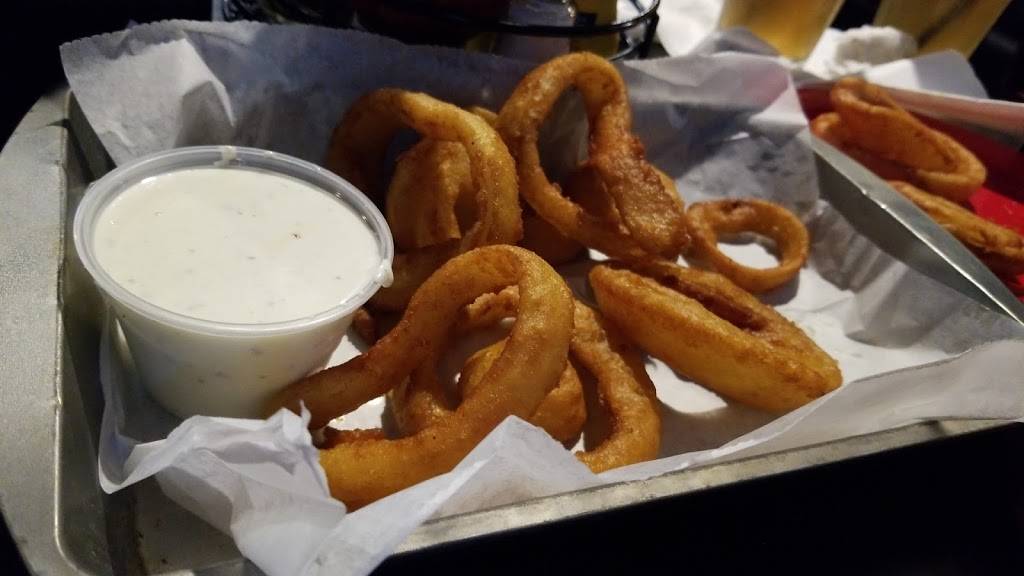 Augies Bar & Grill | restaurant | 31660 John R Rd, Madison Heights, MI 48071, USA | 2485883120 OR +1 248-588-3120