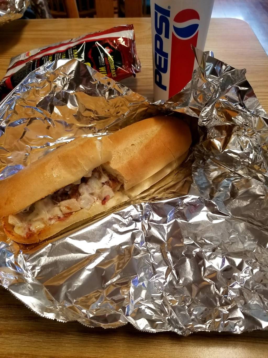 Lems Pizza | restaurant | 110 N Mill St, Fredericksburg, OH 44627, USA | 3306957111 OR +1 330-695-7111