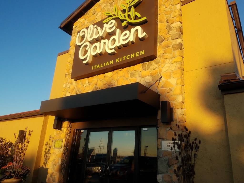 Olive Garden Italian Restaurant | meal takeaway | 1900 Southlake Mall, Merrillville, IN 46410, USA | 2197692479 OR +1 219-769-2479