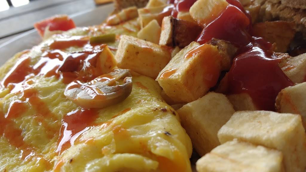 The Happy Hangar Café | restaurant | 4241 Birdsong Blvd, Lutz, FL 33559, USA | 8139733703 OR +1 813-973-3703