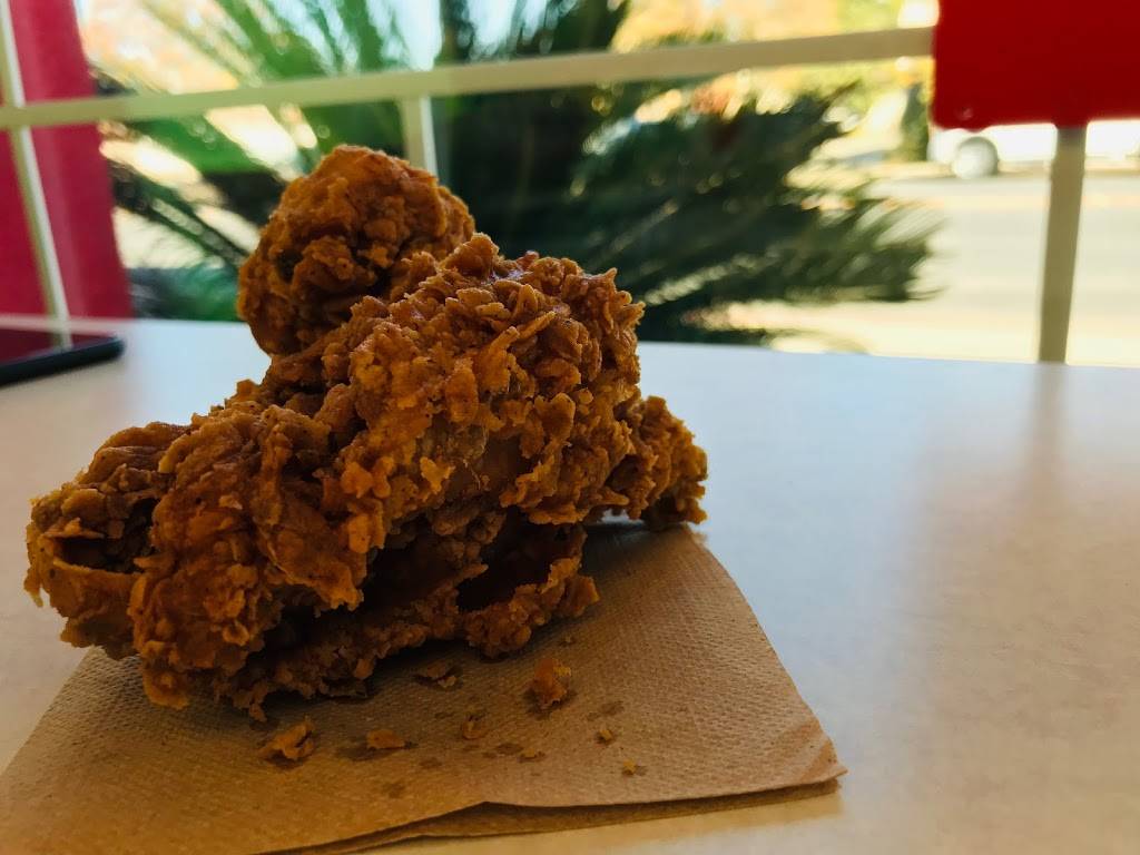 KFC | restaurant | 412 N Redington St, Hanford, CA 93230, USA | 5595825101 OR +1 559-582-5101