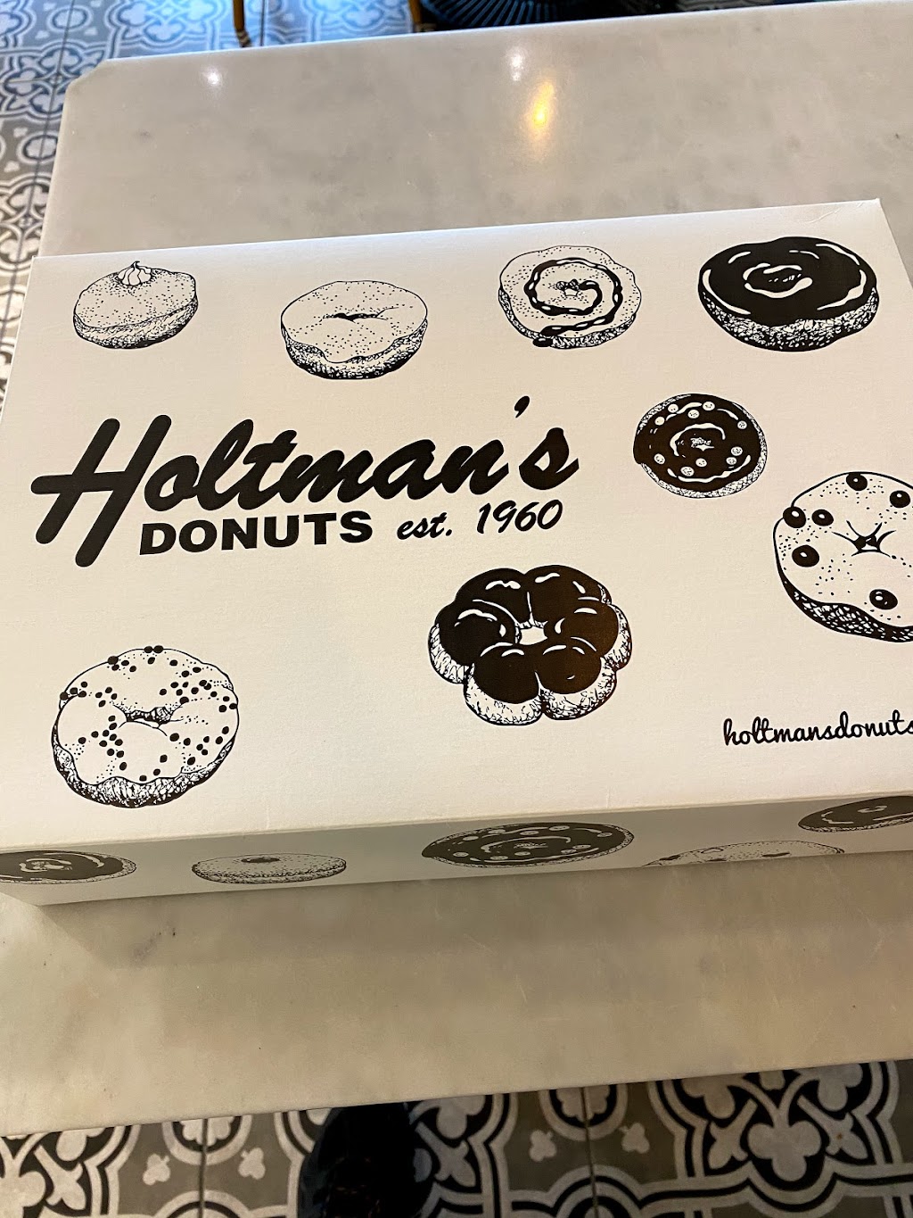 Holtmans Donuts | bakery | 9558 Civic Centre Blvd, West Chester Township, OH 45069, USA | 5137551261 OR +1 513-755-1261