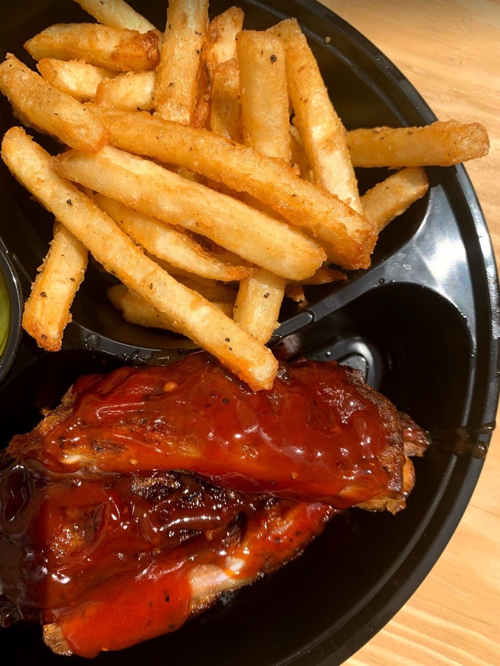 Blacksburg Q | restaurant | 810 University City Blvd #22, Blacksburg, VA 24060, USA | 5404184900 OR +1 540-418-4900