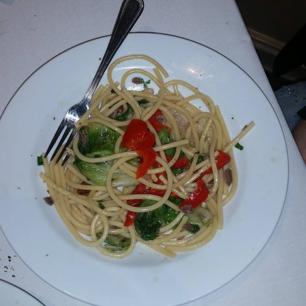 Ginos Trattoria & Pizzeria of New Hyde Park | restaurant | 1113 Jericho Turnpike, New Hyde Park, NY 11040, USA | 5164881366 OR +1 516-488-1366