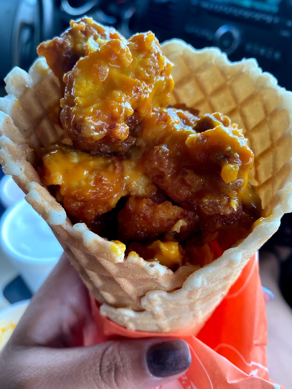 ChicknCone | restaurant | 1919 N Shepherd Dr Suite B, Houston, TX 77008, USA | 7133937806 OR +1 713-393-7806